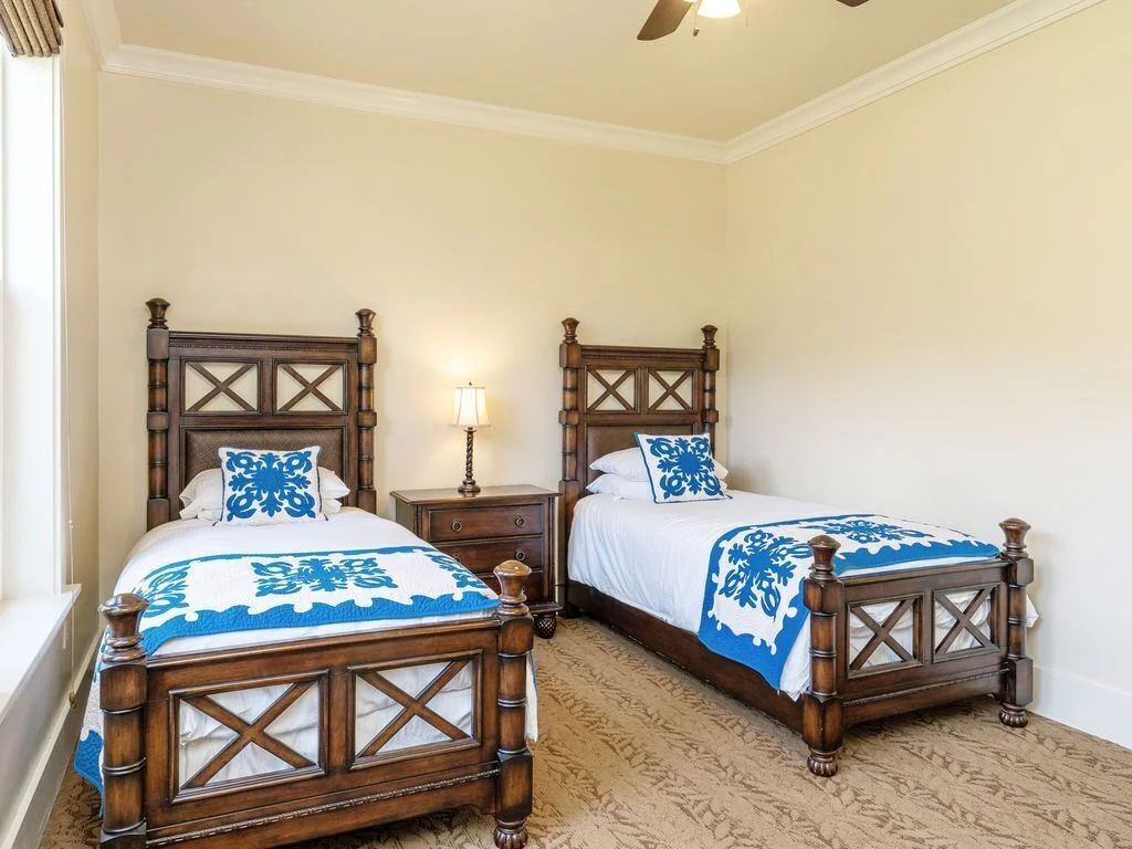 Kids room with two single beds