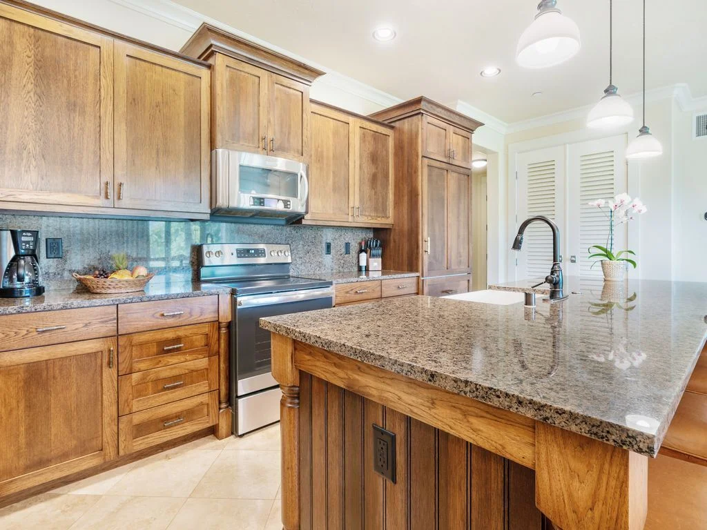 Villa Kitchen with oven, microwave or and sink and all the