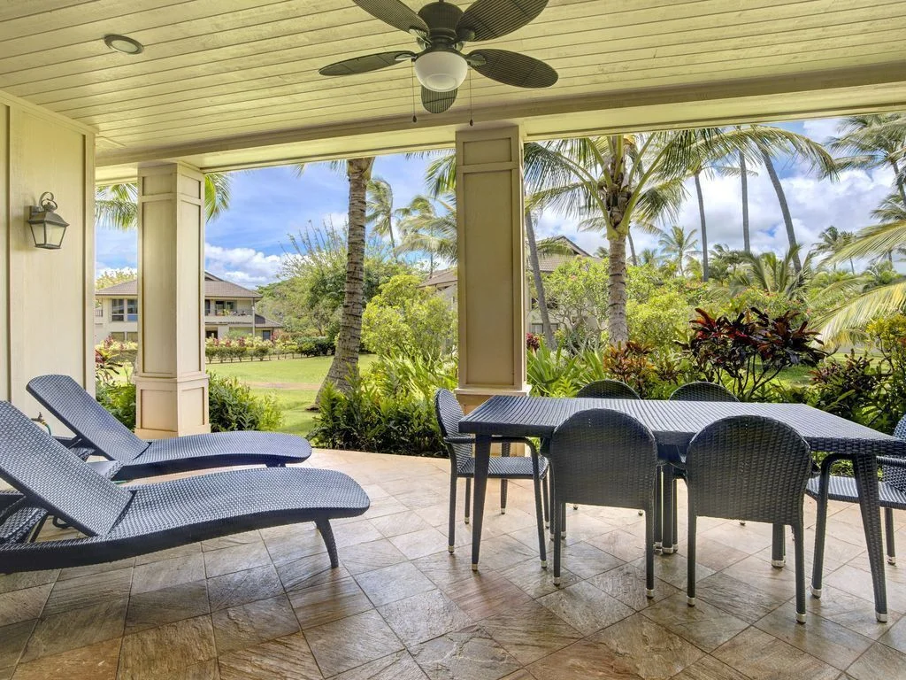 Outdoor Sitting area in patio